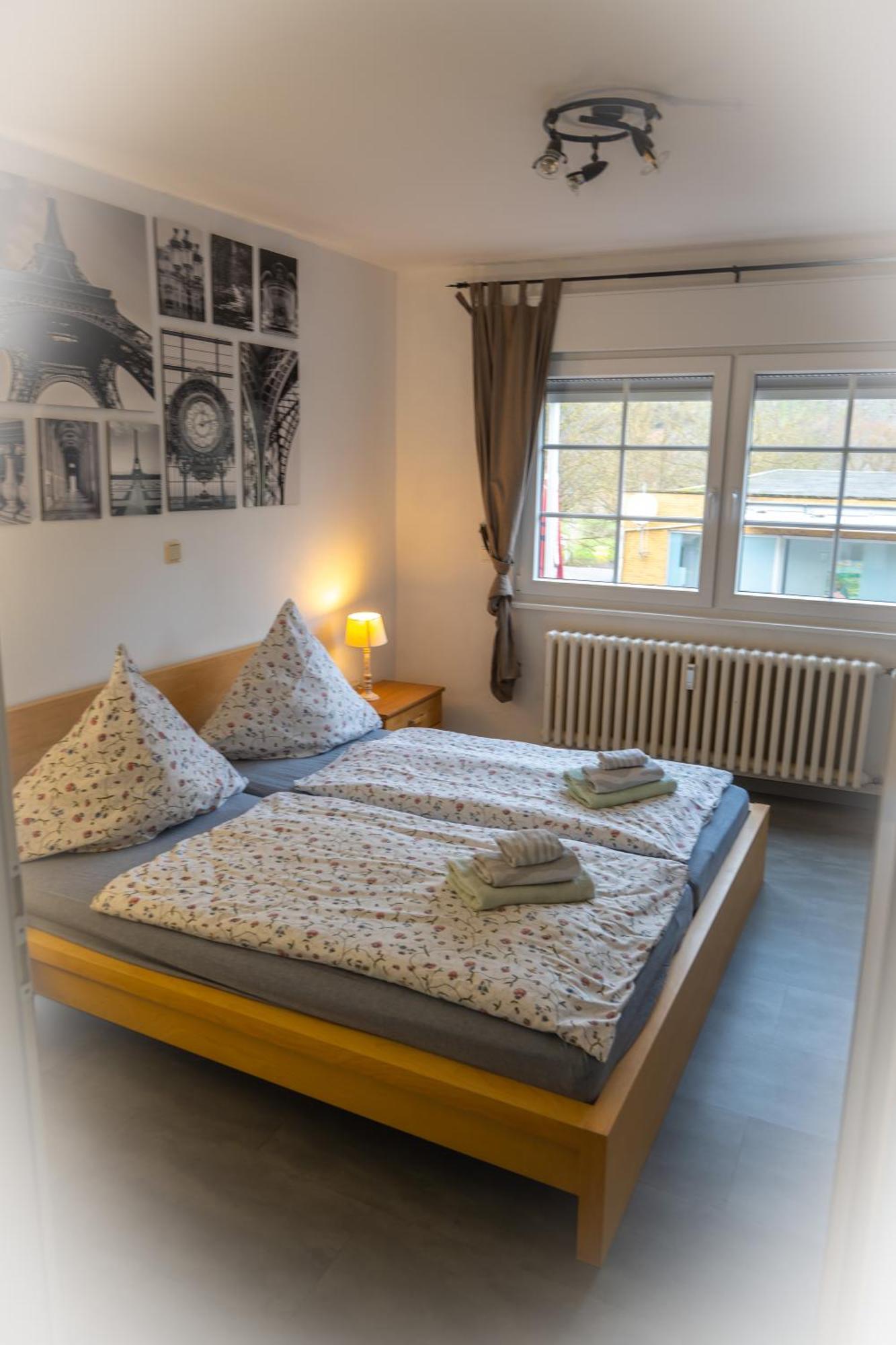 Ferienwohnung & Apartment Am Steinbrunnen Brauneberg Exteriör bild